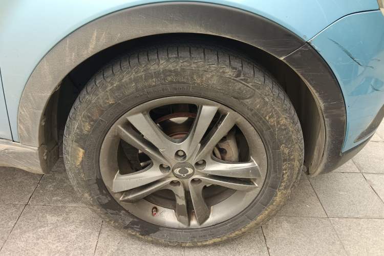 Used SsangYong Korando 2011 2.0T Diesel 4x4 Automatic Luxury Navigation Edition Right Front Wheel Hub