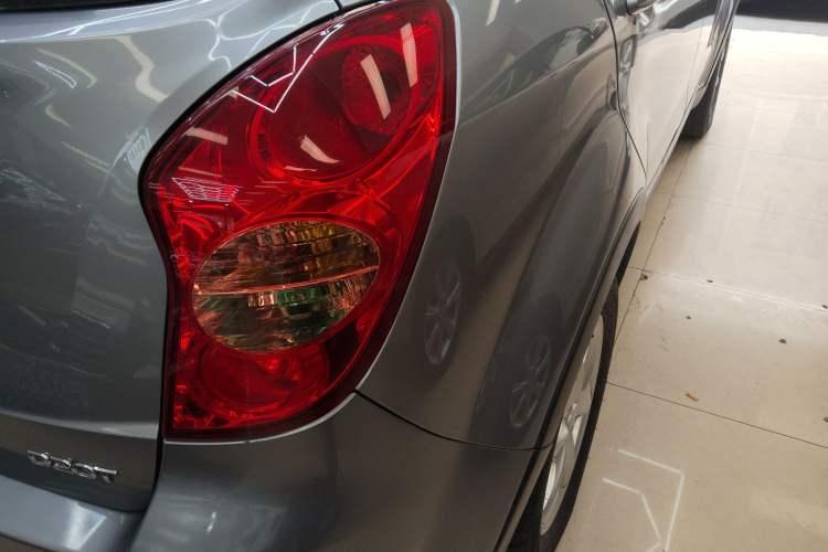 Used SsangYong Korando 2011 2.0T Diesel Two-Wheel Drive Automatic Luxury Navigation Edition Right Rear Taillight