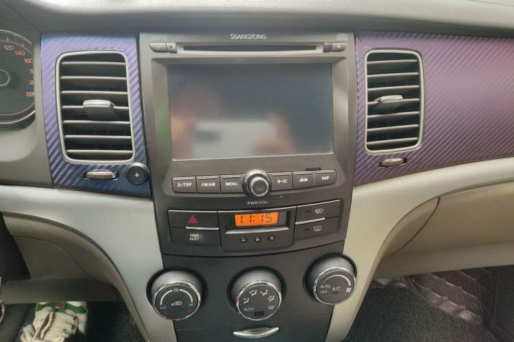 Used SsangYong Korando 2011 2.0T Diesel 4x4 Automatic Luxury Navigation Edition Audio And AC Panel