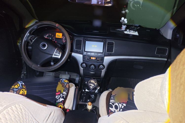 Used SsangYong Korando 2011 2.0T Diesel Two-Wheel Drive Automatic Elite Navigation Version Center Console