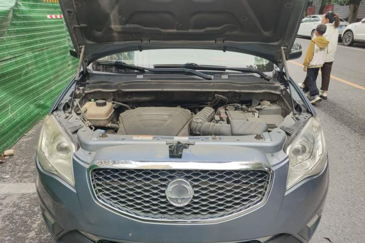 Used SsangYong Korando 2011 2.0T Diesel 4x4 Automatic Luxury Navigation Edition Engine Bay