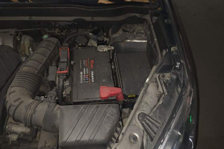 Used SsangYong Korando 2011 2.0T Diesel Two-Wheel Drive Automatic Elite Navigation Version Engine Bay Left