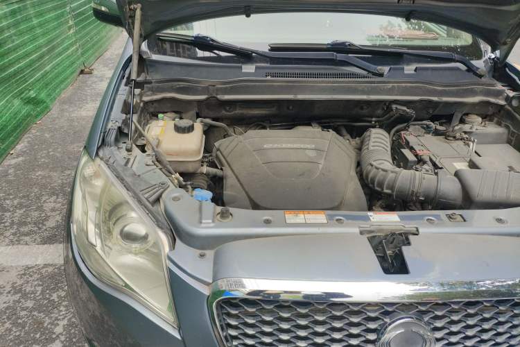 Used SsangYong Korando 2011 2.0T Diesel 4x4 Automatic Luxury Navigation Edition Engine Bay Right