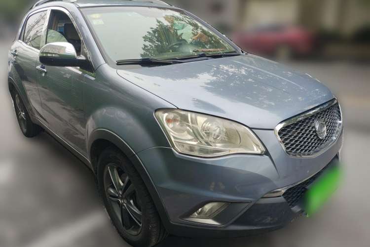 Used SsangYong Korando 2011 2.0T Diesel 4x4 Automatic Luxury Navigation Edition Front Right 45 Deg