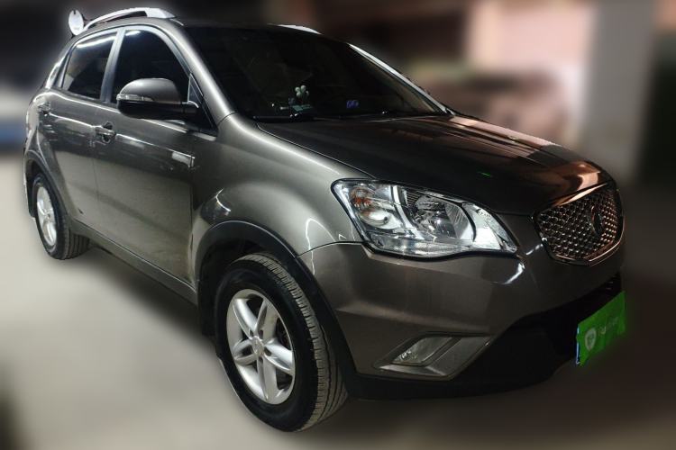 Used SsangYong Korando 2011 2.0T Diesel Two-Wheel Drive Automatic Elite Navigation Version Front Right 45 Deg