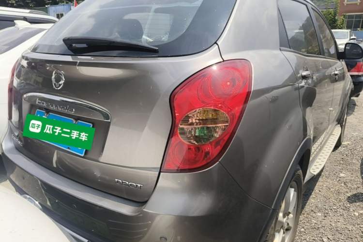 Used SsangYong Korando 2011 2.0T Diesel Two-Wheel Drive Automatic Luxury Navigation Edition Rear Right 45 Deg