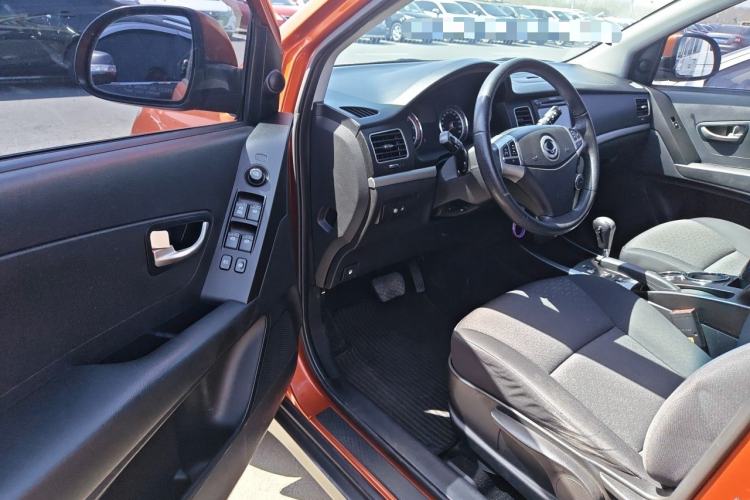 Used SsangYong Korando 2011 2.0T Diesel Two-Wheel Drive Automatic Elite Navigation Version Driver Seat