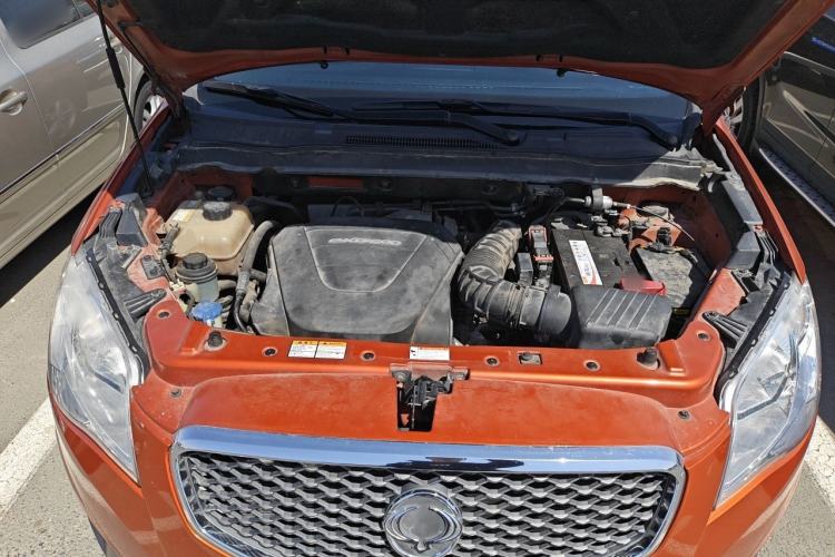 Used SsangYong Korando 2011 2.0T Diesel Two-Wheel Drive Automatic Elite Navigation Version Engine Bay