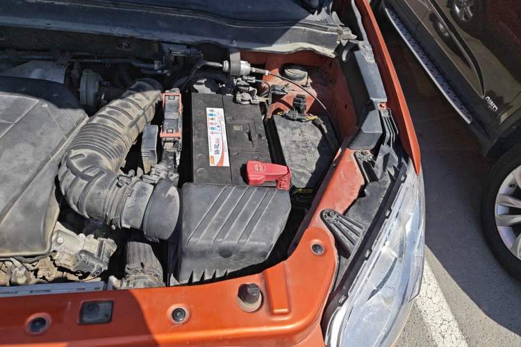 Used SsangYong Korando 2011 2.0T Diesel Two-Wheel Drive Automatic Elite Navigation Version Engine Bay Left