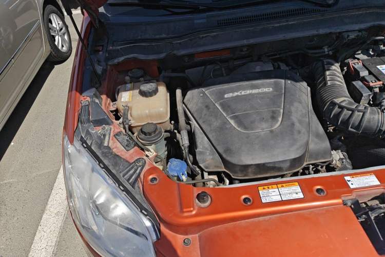 Used SsangYong Korando 2011 2.0T Diesel Two-Wheel Drive Automatic Elite Navigation Version Engine Bay Right