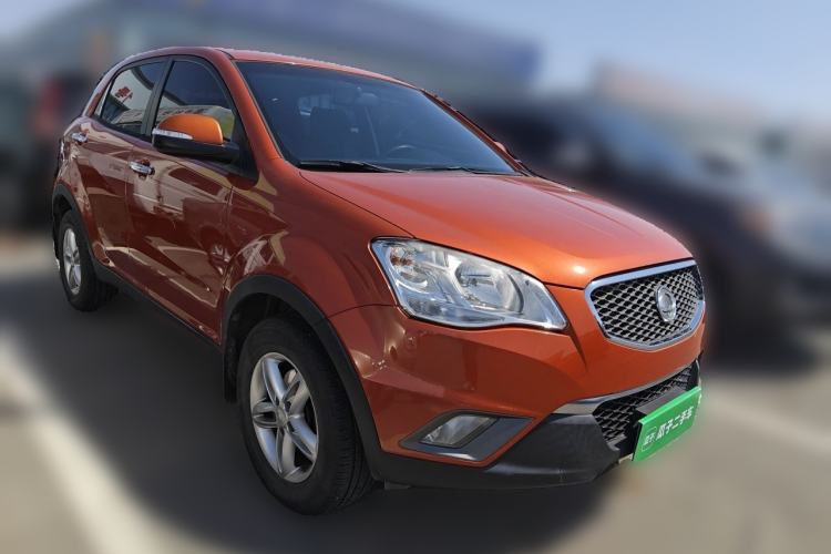 Used SsangYong Korando 2011 2.0T Diesel Two-Wheel Drive Automatic Elite Navigation Version Front Right 45 Deg