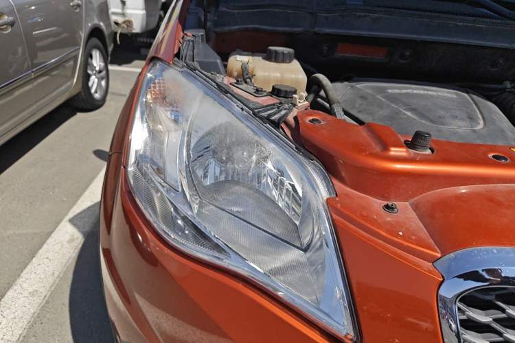Used SsangYong Korando 2011 2.0T Diesel Two-Wheel Drive Automatic Elite Navigation Version Right Front Headlight