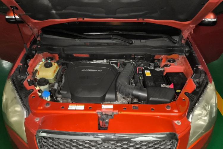 Used SsangYong Korando 2011 2.0T Diesel Two-Wheel Drive Automatic Luxury Navigation Edition Engine Bay