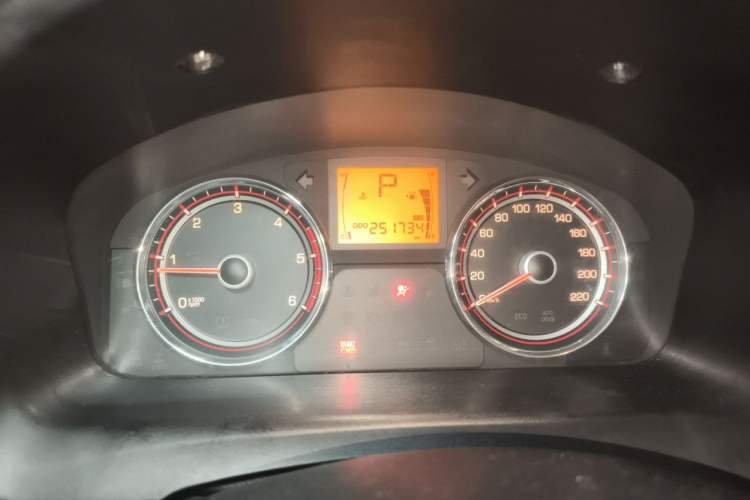 Used SsangYong Korando 2011 2.0T Diesel Two-Wheel Drive Automatic Luxury Navigation Edition Instrument Cluster