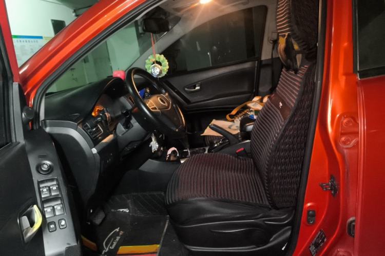 Used SsangYong Korando 2011 2.0T Diesel Two-Wheel Drive Automatic Luxury Navigation Edition Left Front Seat