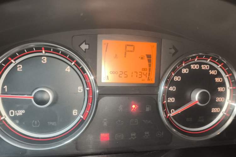 Used SsangYong Korando 2011 2.0T Diesel Two-Wheel Drive Automatic Luxury Navigation Edition Odometer Close Up