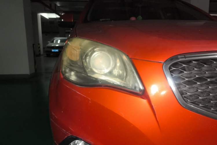 Used SsangYong Korando 2011 2.0T Diesel Two-Wheel Drive Automatic Luxury Navigation Edition Right Front Headlight