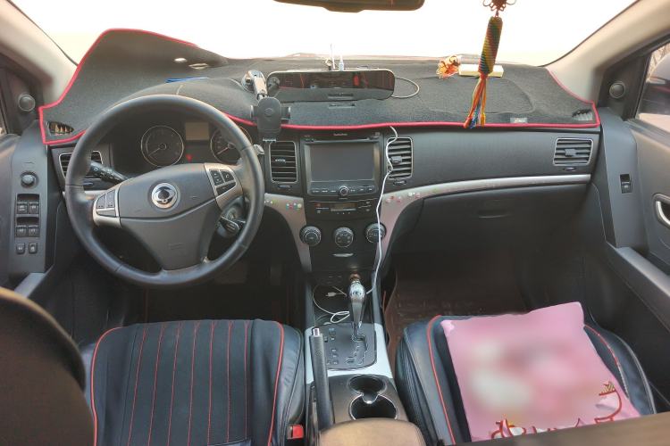Used SsangYong Korando 2011 2.0T Diesel 4x4 Automatic Elite Navigation Edition Center Console