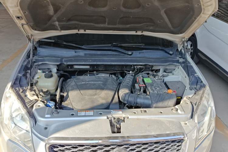 Used SsangYong Korando 2011 2.0T Diesel Two-Wheel Drive Automatic Luxury Navigation Edition Engine Bay