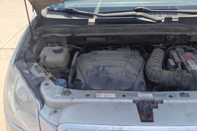 Used SsangYong Korando 2011 2.0T Diesel Two-Wheel Drive Automatic Luxury Navigation Edition Engine Bay Right