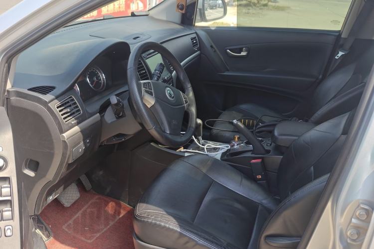 Used SsangYong Korando 2011 2.0T Diesel Two-Wheel Drive Automatic Luxury Navigation Edition Left Front Seat