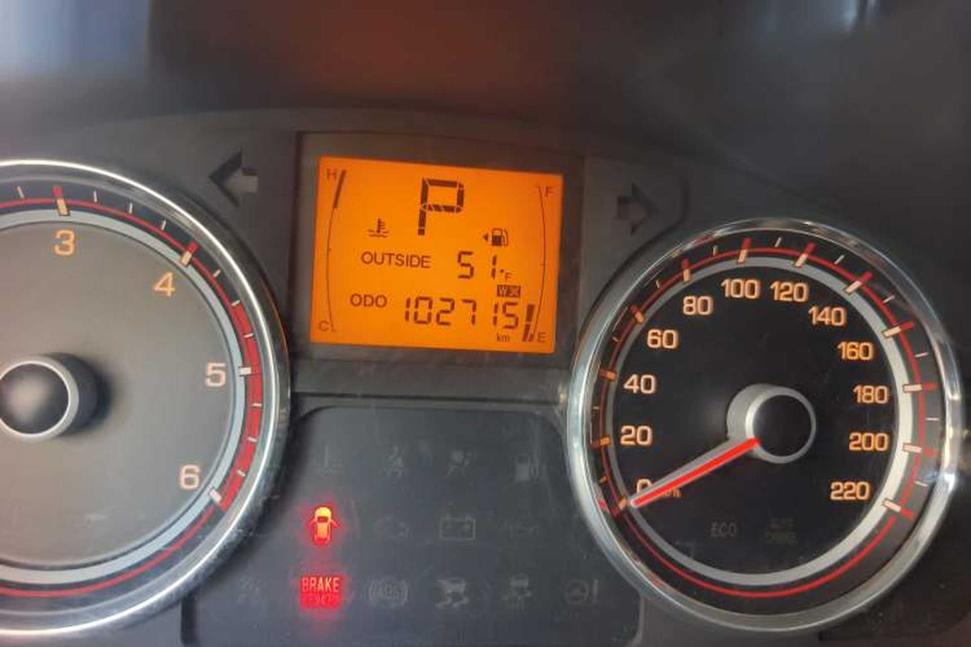 Used SsangYong Korando 2011 2.0T Diesel 4x4 Automatic Elite Navigation Edition Odometer Close Up