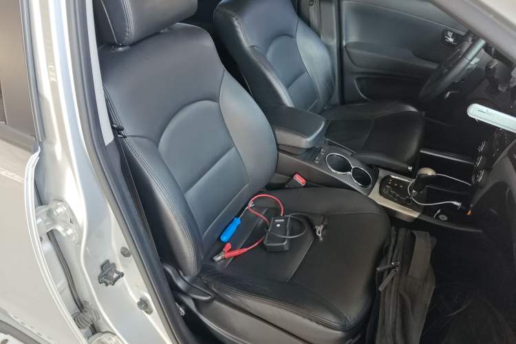 Used SsangYong Korando 2011 2.0T Diesel Two-Wheel Drive Automatic Luxury Navigation Edition Right Front Seat