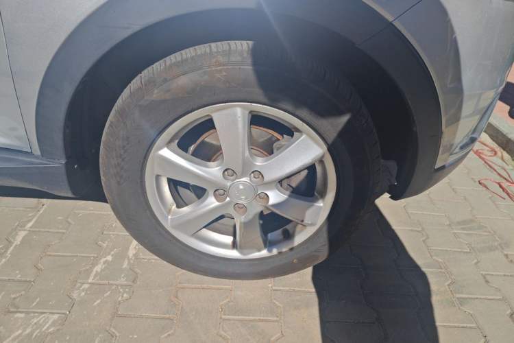 Used SsangYong Korando 2011 2.0T Diesel 4x4 Automatic Elite Navigation Edition Right Front Wheel Hub