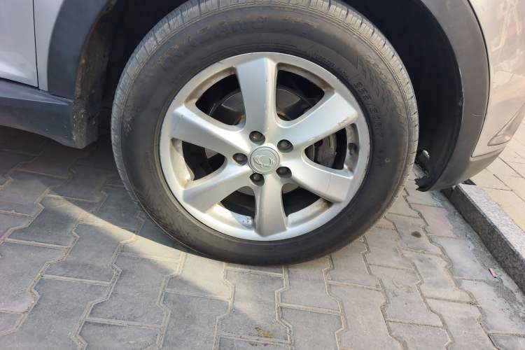 Used SsangYong Korando 2011 2.0T Diesel 4x4 Automatic Elite Navigation Edition Right Front Wheel Hub