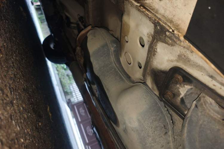 Used SsangYong Korando 2011 2.0T Diesel Two-Wheel Drive Automatic Elite Navigation Version Chassis Rear Left