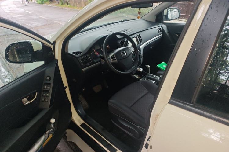 Used SsangYong Korando 2011 2.0T Diesel Two-Wheel Drive Automatic Elite Navigation Version Driver Seat