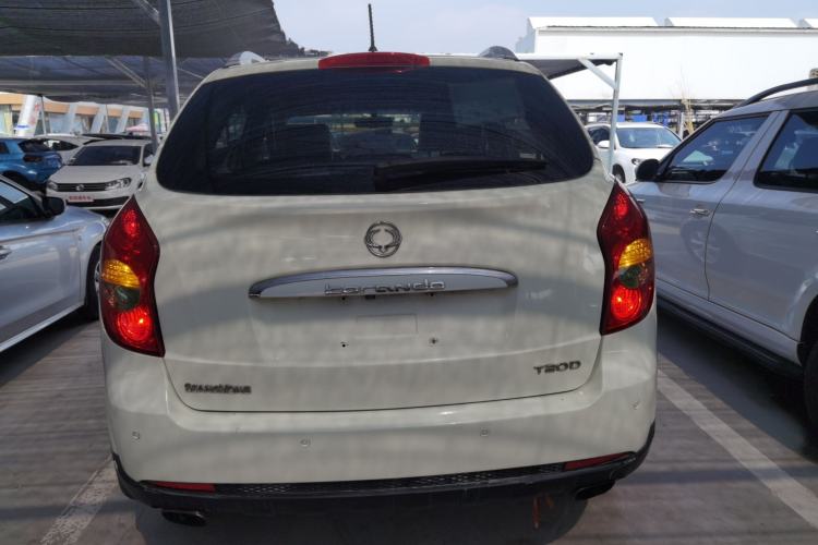 Used SsangYong Korando 2011 2.0T Diesel Two-Wheel Drive Automatic Luxury Navigation Edition Exterior 4
