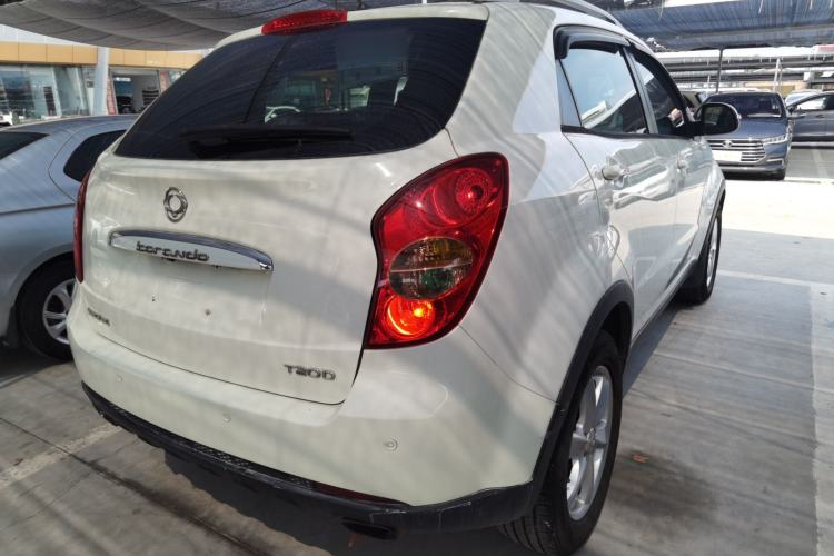Used SsangYong Korando 2011 2.0T Diesel Two-Wheel Drive Automatic Luxury Navigation Edition Exterior 5