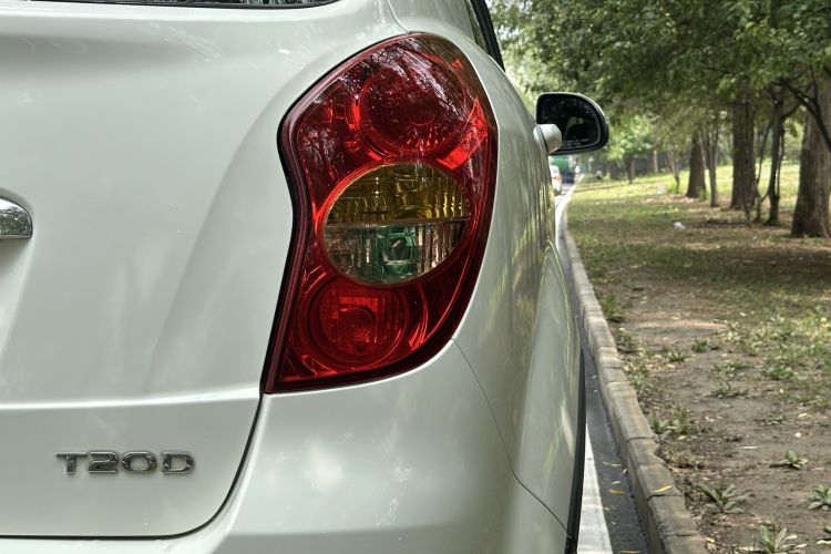 Used SsangYong Korando 2011 2.0T Diesel Two-Wheel Drive Automatic Luxury Navigation Edition Exterior 6