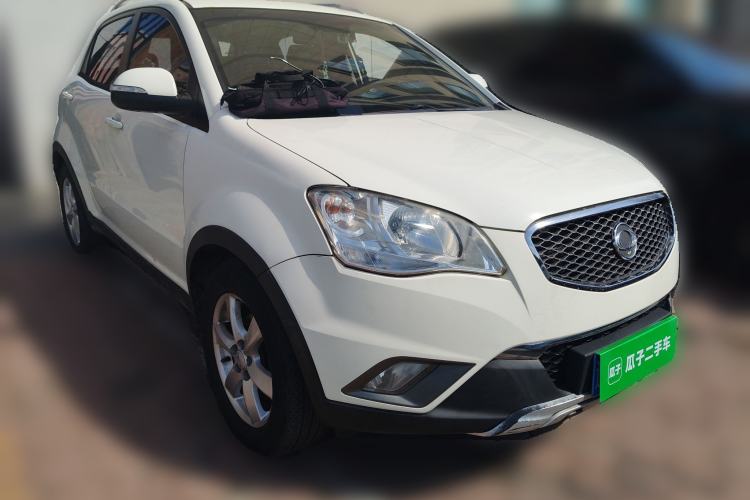 Used SsangYong Korando 2011 2.0T Diesel 4x4 Automatic Elite Navigation Edition Front Right 45 Deg