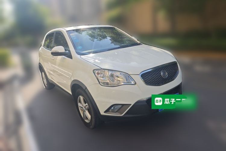 Used SsangYong Korando 2011 2.0T Diesel Two-Wheel Drive Automatic Elite Navigation Version Front Right 45 Deg
