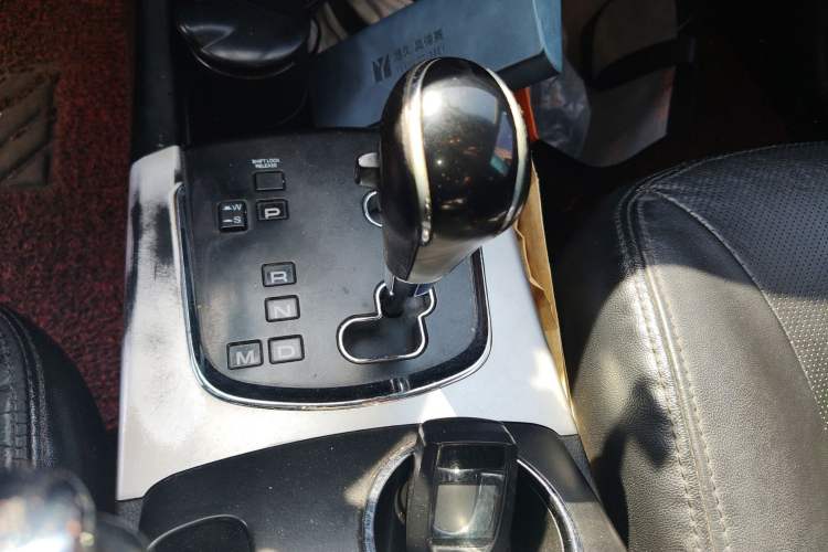 Used SsangYong Korando 2011 2.0T Diesel 4x4 Automatic Elite Navigation Edition Gear Lever