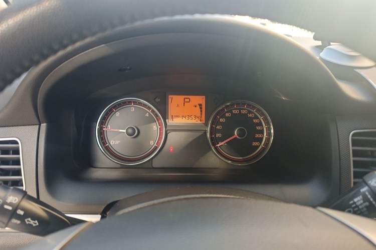 Used SsangYong Korando 2011 2.0T Diesel Two-Wheel Drive Automatic Elite Navigation Version Instrument Cluster
