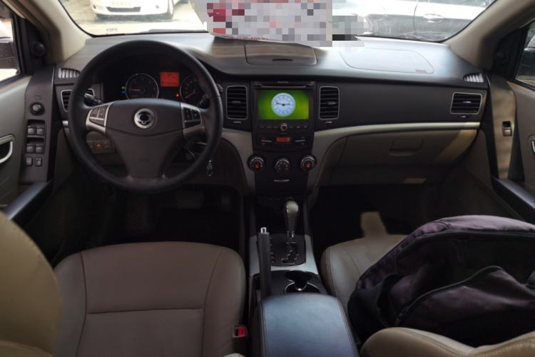 Used SsangYong Korando 2011 2.0T Diesel Two-Wheel Drive Automatic Luxury Navigation Edition Interior 2