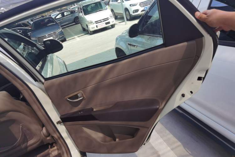Used SsangYong Korando 2011 2.0T Diesel Two-Wheel Drive Automatic Luxury Navigation Edition Interior 6