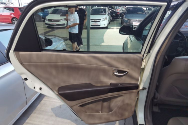 Used SsangYong Korando 2011 2.0T Diesel Two-Wheel Drive Automatic Luxury Navigation Edition Interior 8