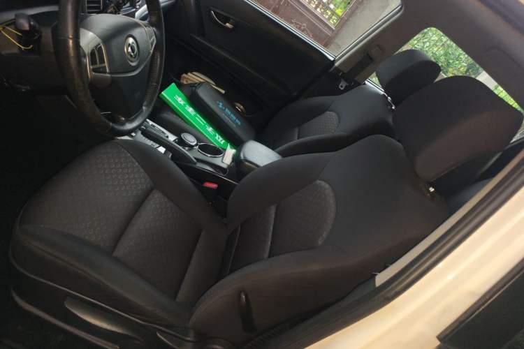Used SsangYong Korando 2011 2.0T Diesel Two-Wheel Drive Automatic Elite Navigation Version Left Front Seat