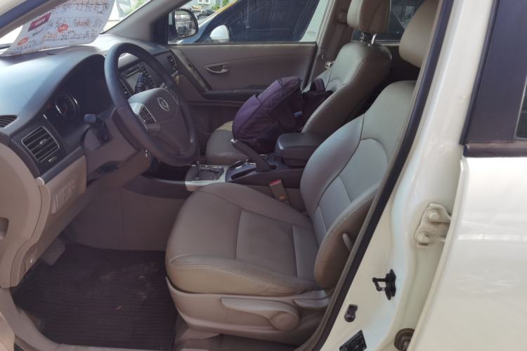 Used SsangYong Korando 2011 2.0T Diesel Two-Wheel Drive Automatic Luxury Navigation Edition Left Front Seat