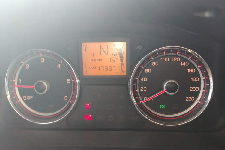 Used SsangYong Korando 2011 2.0T Diesel 4x4 Automatic Elite Navigation Edition Odometer Close Up