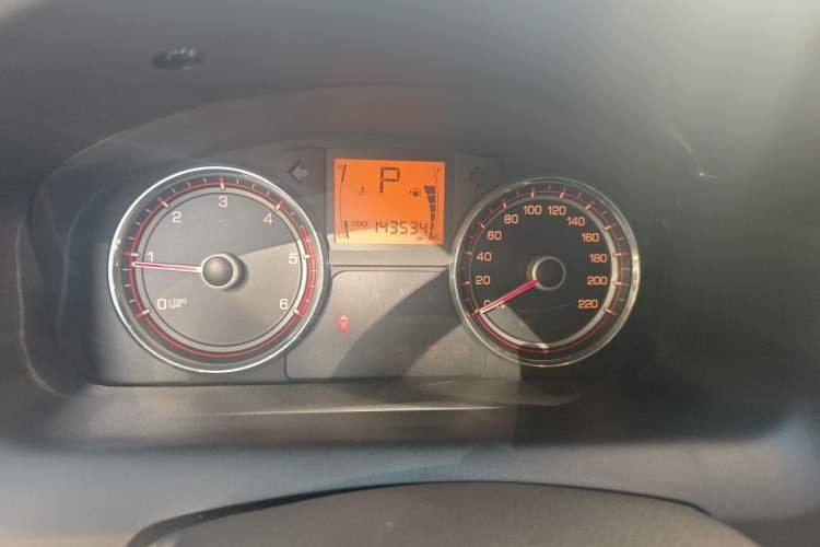 Used SsangYong Korando 2011 2.0T Diesel Two-Wheel Drive Automatic Elite Navigation Version Odometer Close Up