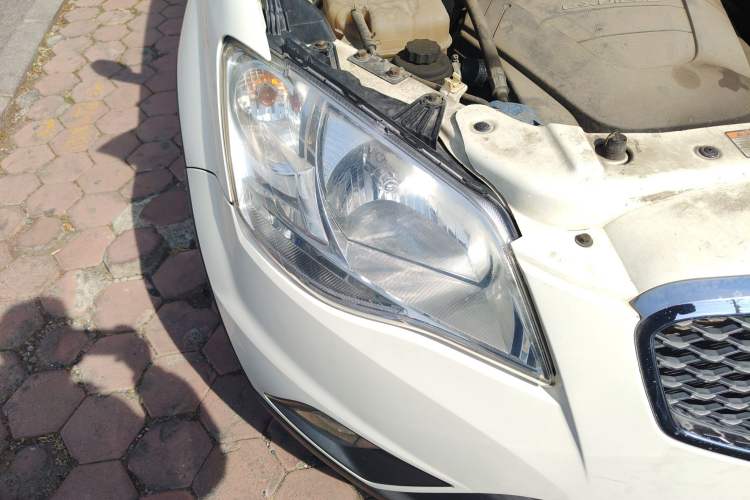 Used SsangYong Korando 2011 2.0T Diesel 4x4 Automatic Elite Navigation Edition Right Front Headlight
