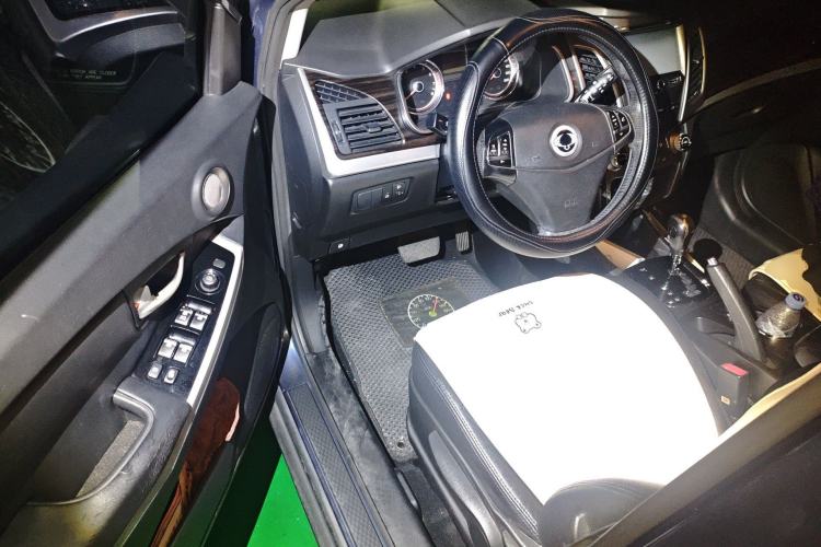 Used SsangYong Korando 2013 2.0L Gasoline Two-Wheel Drive Automatic Elite Edition Driver Seat