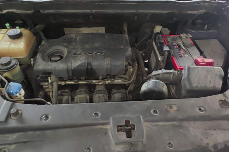 Used SsangYong Korando 2013 2.0L Gasoline 4x4 Automatic Elite Navigation Edition Engine Bay