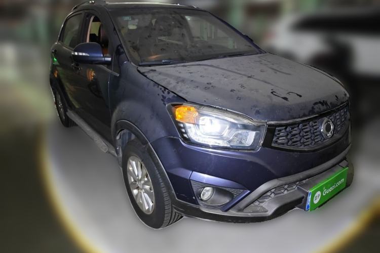 Used SsangYong Korando 2013 2.0L Gasoline Two-Wheel Drive Automatic Elite Edition Front Right 45 Deg