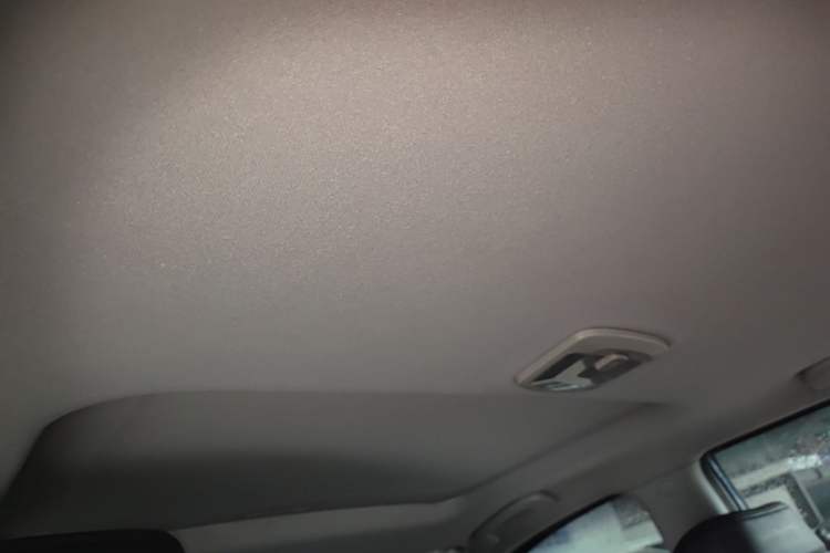 Used SsangYong Korando 2013 2.0L Gasoline 4x4 Automatic Elite Navigation Edition Headliner
